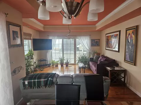 Living - 7 F St #3, Hampton, NH 03842 photo 3 of 6
