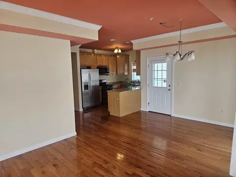 Living - 7 F St #3, Hampton, NH 03842 photo 4 of 6