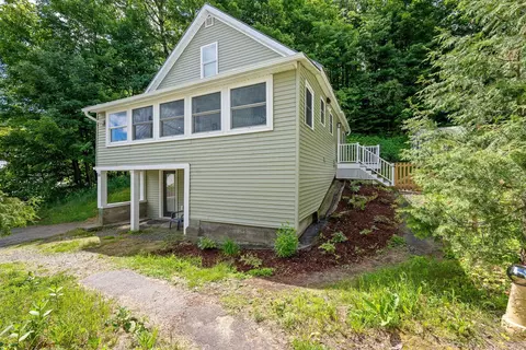 100 Parsons Ln, Northfield, VT 05663