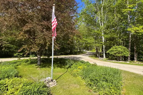 Exterior - 447 Rock Bottom Ln, Peru, VT 05152 photo 2 of 5