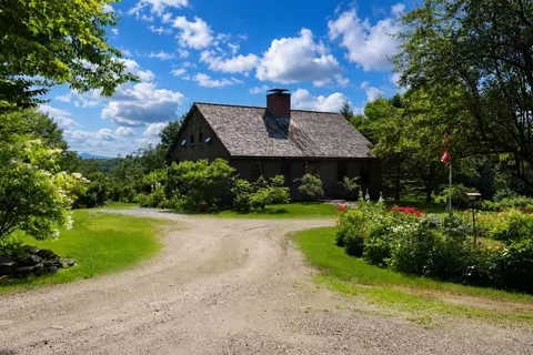 447 Rock Bottom Ln, Peru, VT 05152