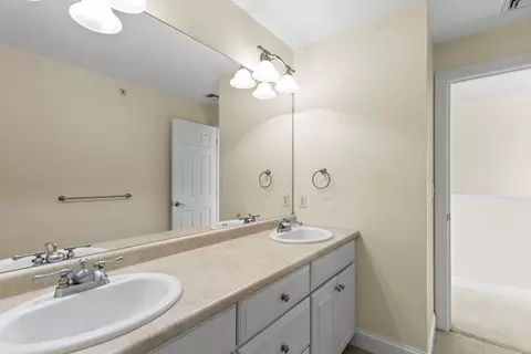 Bath - 23 Duston Ave, Hampton, NH 03842 photo 5 of 5