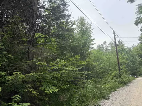 44 Huntington Dr, Hillsborough, NH 03244