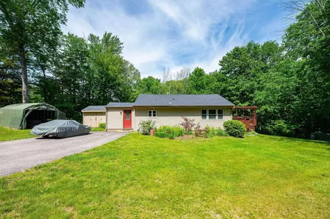 67 Dry Hill Rd, Rochester, NH 03867
