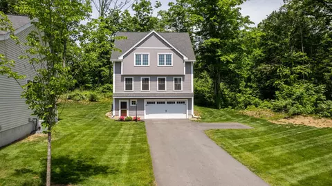 32 Copley Dr, Dover, NH 03820