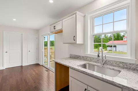 Entry Way - 7 Violette Dr # A, Epping, NH 03042 photo 1 of 5