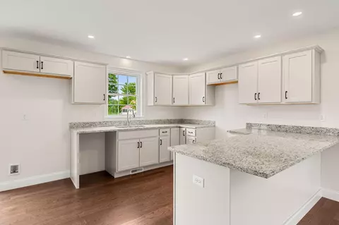 Kitchen - 7 Violette Dr # A, Epping, NH 03042 photo 2 of 6