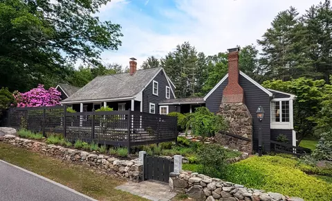 129 Mill Rd, North Hampton, NH 03862