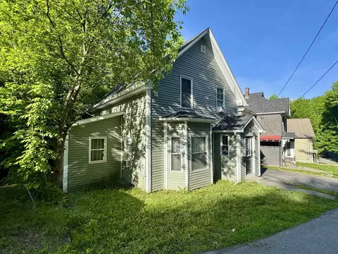 80 W Main St, Newport, VT 05855