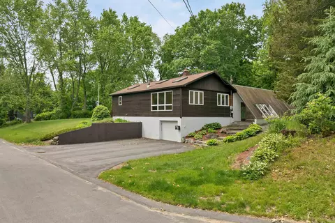 40 Paugus St, Laconia, NH 03246