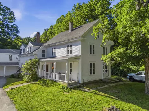 7 Berry Road Rd, Nottingham, NH 03290