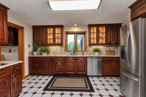 Kitchen - 8 Longview Dr, Bow, NH 03304 photo 1 of 4