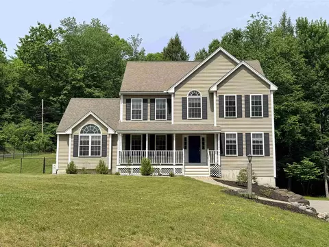 173 Oak Hill Rd, Barrington, NH 03825