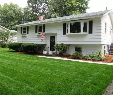 26 Tenby Dr, Nashua, NH 03062