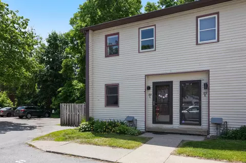 89 N Champlain St #L, Burlington, VT 05401