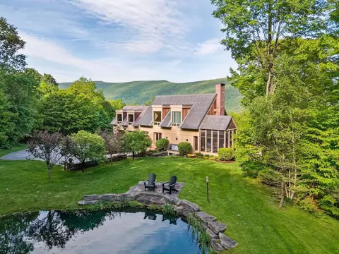 655 Squirrel Hollow Rd, Dorset, VT 05253