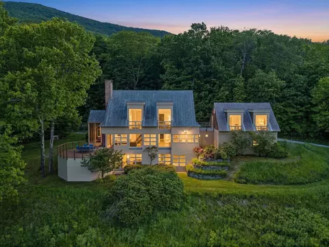 655 Squirrel Hollow Rd, Dorset, VT 05253