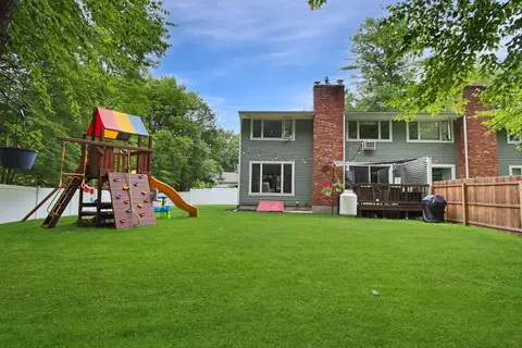 14 Jennifer Dr, Concord, NH 03301