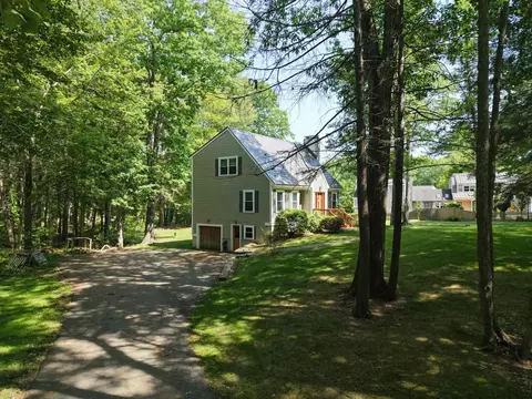 Exterior - 20 Purington Ln, Hampton, NH 03842 photo 6 of 8