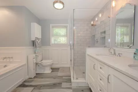 Bath - 20 Purington Ln, Hampton, NH 03842 photo 1 of 4