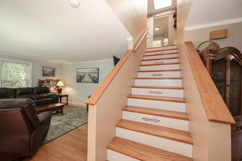 Entry Way - 20 Purington Ln, Hampton, NH 03842 photo 2 of 2