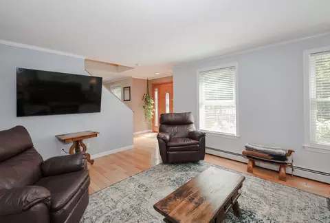 Living - 20 Purington Ln, Hampton, NH 03842 photo 3 of 3