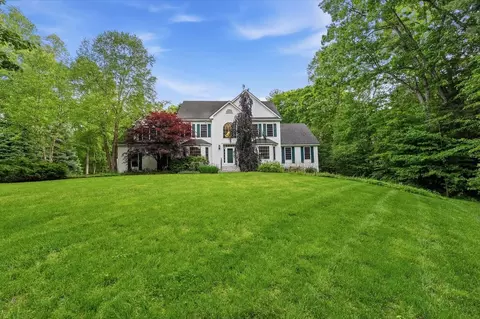 10 Cristy Rd, Windham, NH 03087