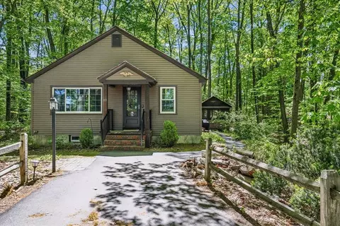 165 Tory Rd, Manchester, NH 03104