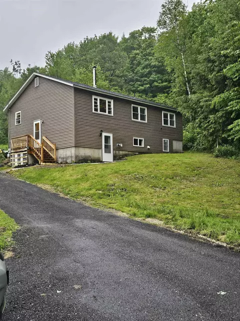 2817 Huntington Rd, Richmond, VT 05477