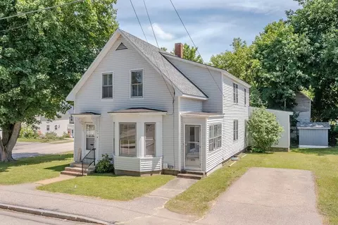 54 Maple St, Rochester, NH 03867