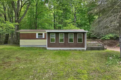 1088 Ten Rod Rd, Farmington, NH 03835