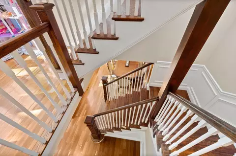 Entry Way - 24 Fireside Dr, Epping, NH 03042 photo 8 of 9