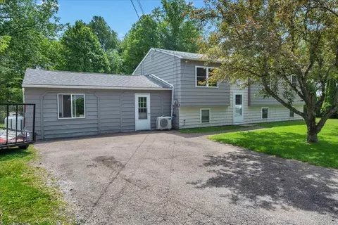 31 Eagle Park Dr, Colchester, VT 05446