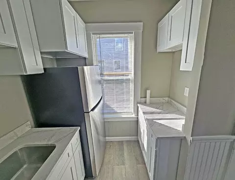 Kitchen - 62 5-72 6th St, Dover, NH 03820 photo 3 of 3