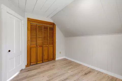 Bedroom - 25 Mill St, Epping, NH 03042 photo 8 of 10