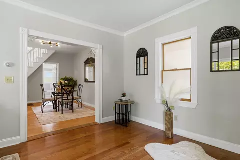 Entry Way - 25 Mill St, Epping, NH 03042 photo 5 of 6