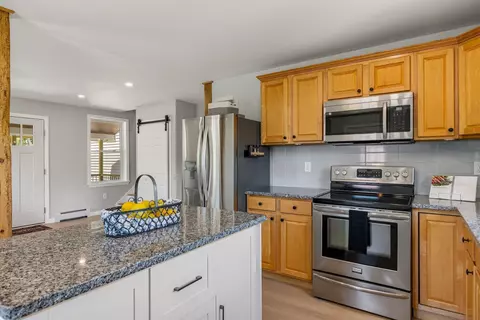 Kitchen - 25 Mill St, Epping, NH 03042 photo 3 of 7