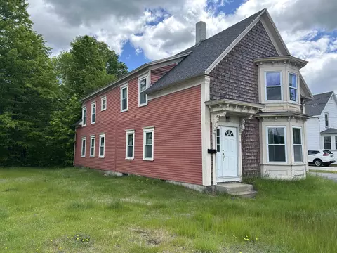 Exterior - 31 Glen Rd, Gorham, NH 03581 photo 2 of 8