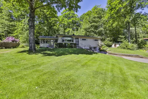 2 Dove St, Boscawen, NH 03303