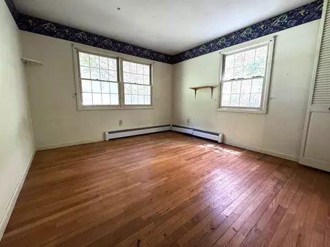 Bedroom - 142 Pine Cir, Bennington, VT 05201 photo 3 of 9
