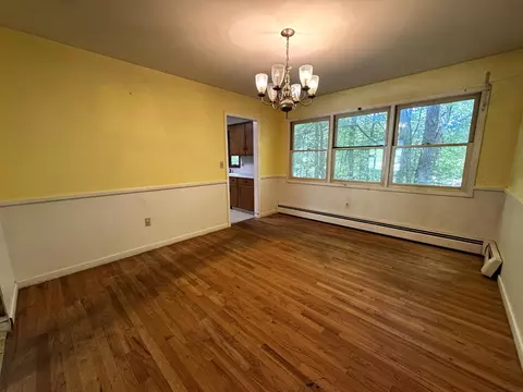 Dining - 142 Pine Cir, Bennington, VT 05201 photo 3 of 3