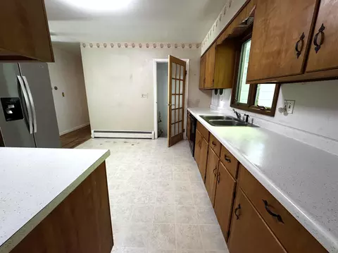 Kitchen - 142 Pine Cir, Bennington, VT 05201 photo 1 of 4