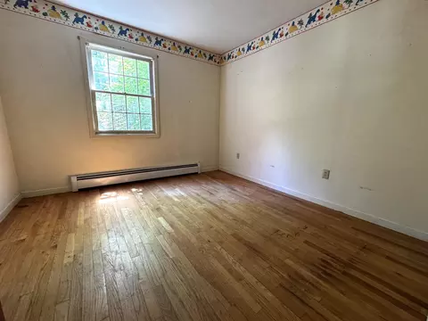 Bedroom - 142 Pine Cir, Bennington, VT 05201 photo 6 of 9