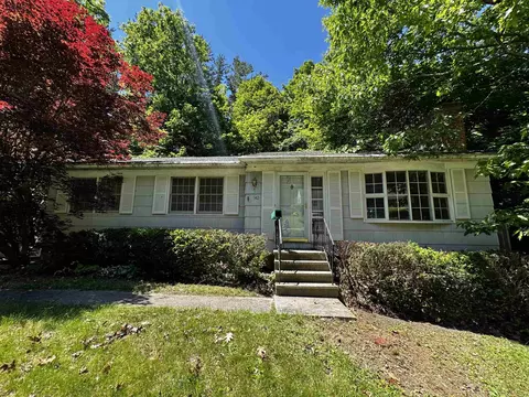 142 Pine Cir, Bennington, VT 05201