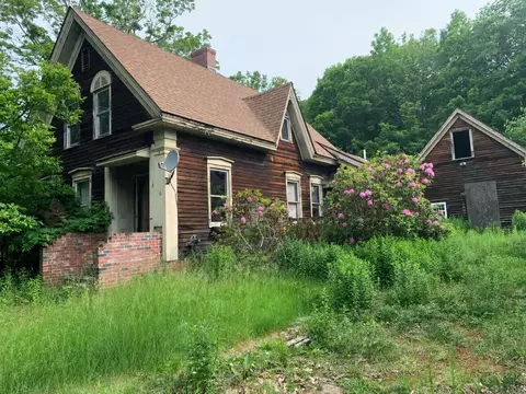 6 Sleeper Rd, East Kingston, NH 03827