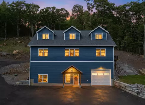 359 N Hidden Lake Rd, Stoddard, NH 03464