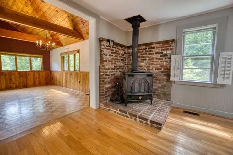 Living - 160 Browns Ridge Rd, Ossipee, NH 03864 photo 3 of 9