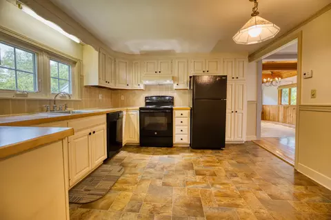 Kitchen - 160 Browns Ridge Rd, Ossipee, NH 03864 photo 3 of 5