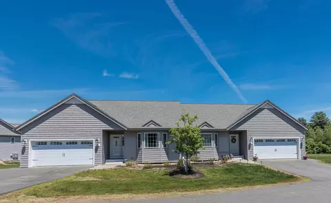10 Cardinal Ln # A, Epping, NH 03042