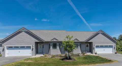 10 Cardinal Ln # A, Epping, NH 03042